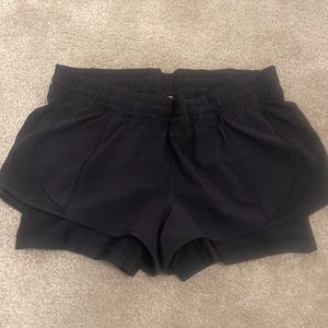 Lulu lemon womens  shorts size 12